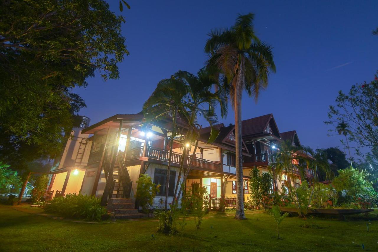 Kongmany Colonial House Hotel Muang Khong Bagian luar foto
