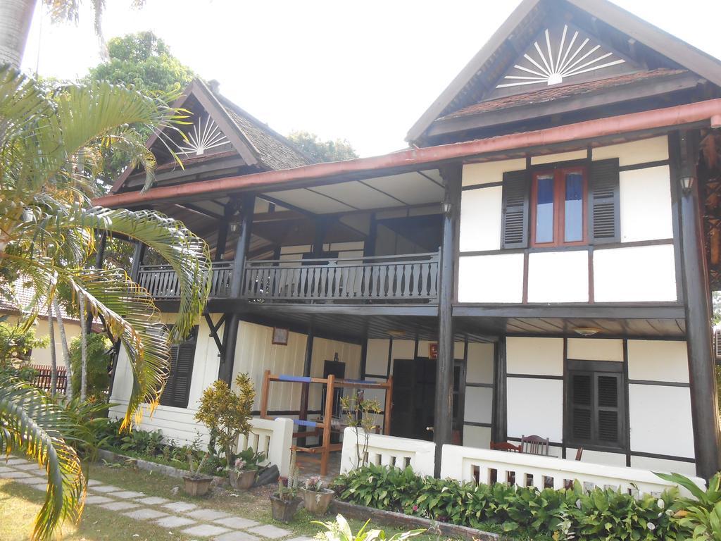 Kongmany Colonial House Hotel Muang Khong Bagian luar foto