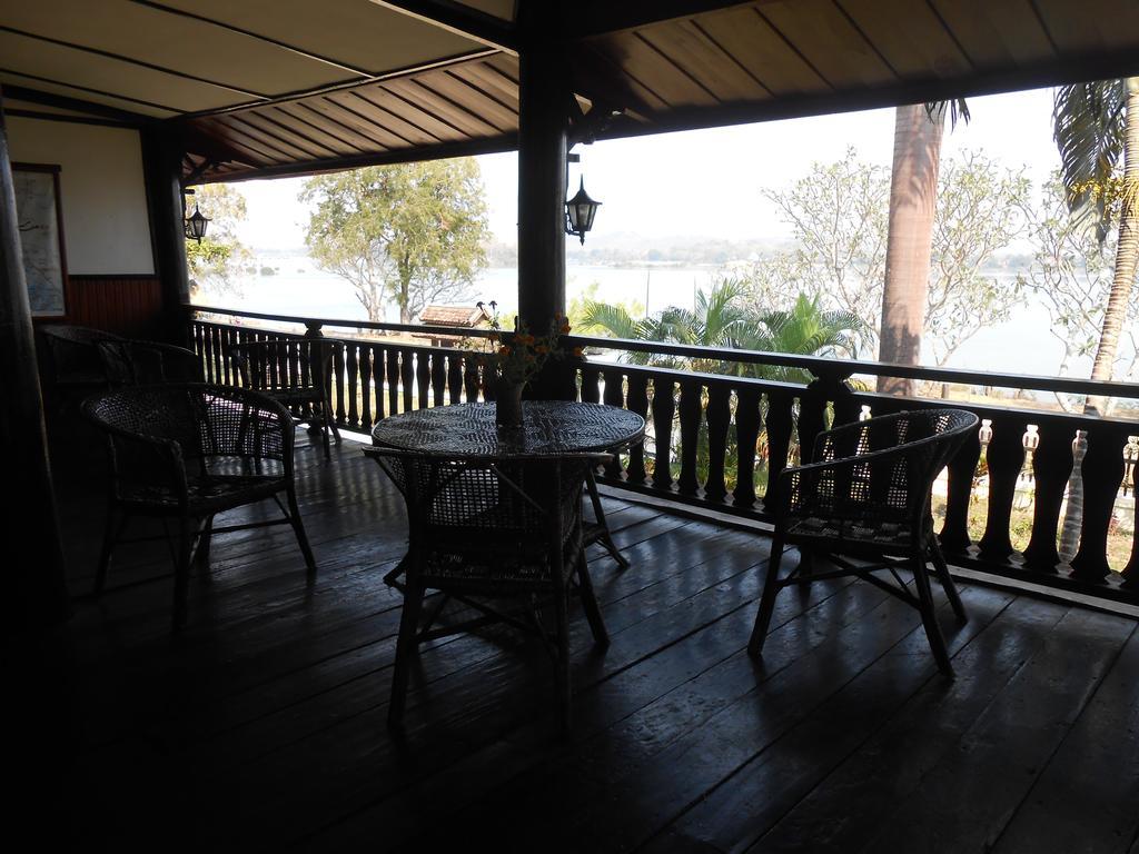 Kongmany Colonial House Hotel Muang Khong Bagian luar foto