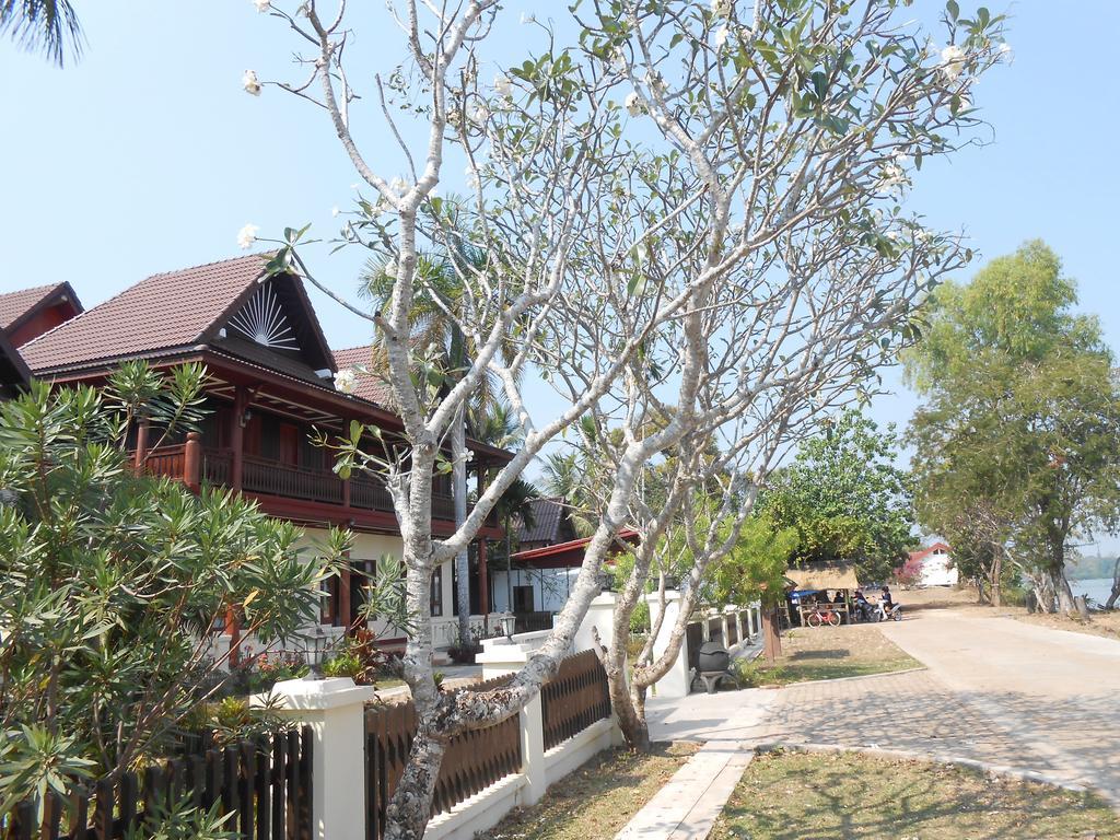 Kongmany Colonial House Hotel Muang Khong Bagian luar foto