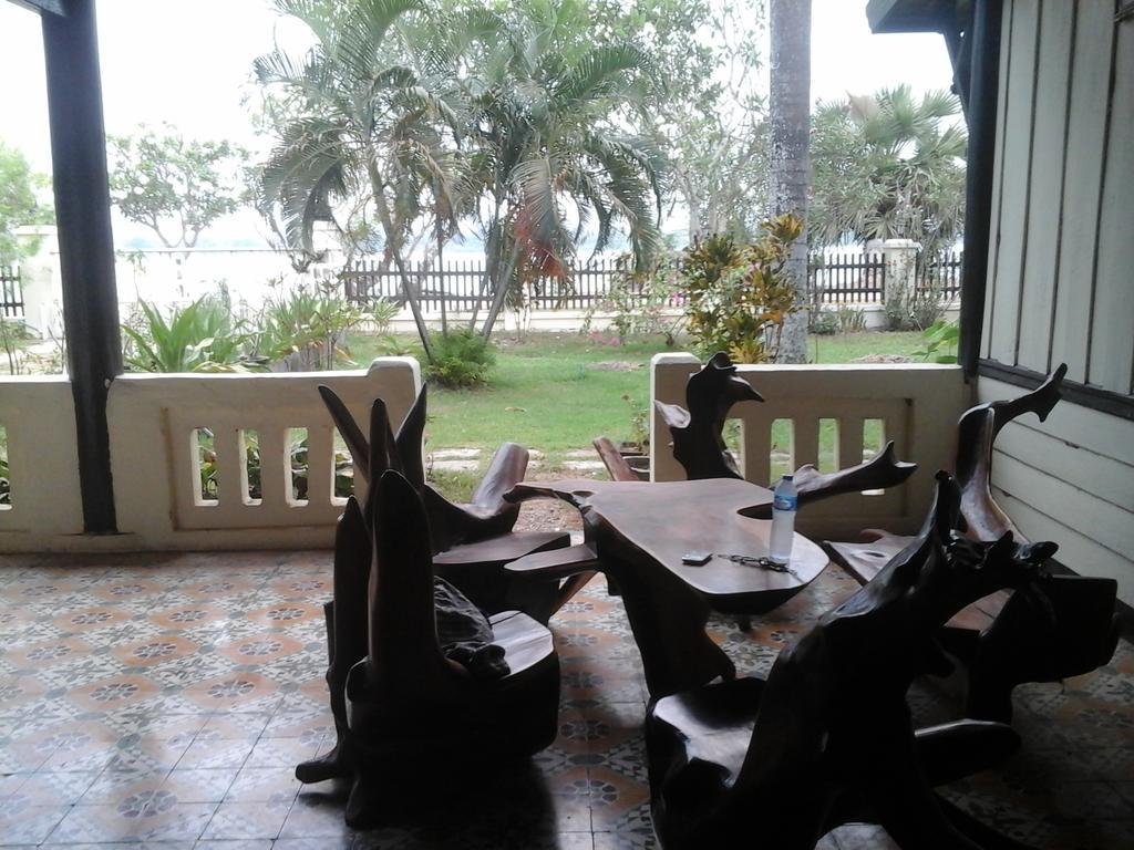 Kongmany Colonial House Hotel Muang Khong Bagian luar foto